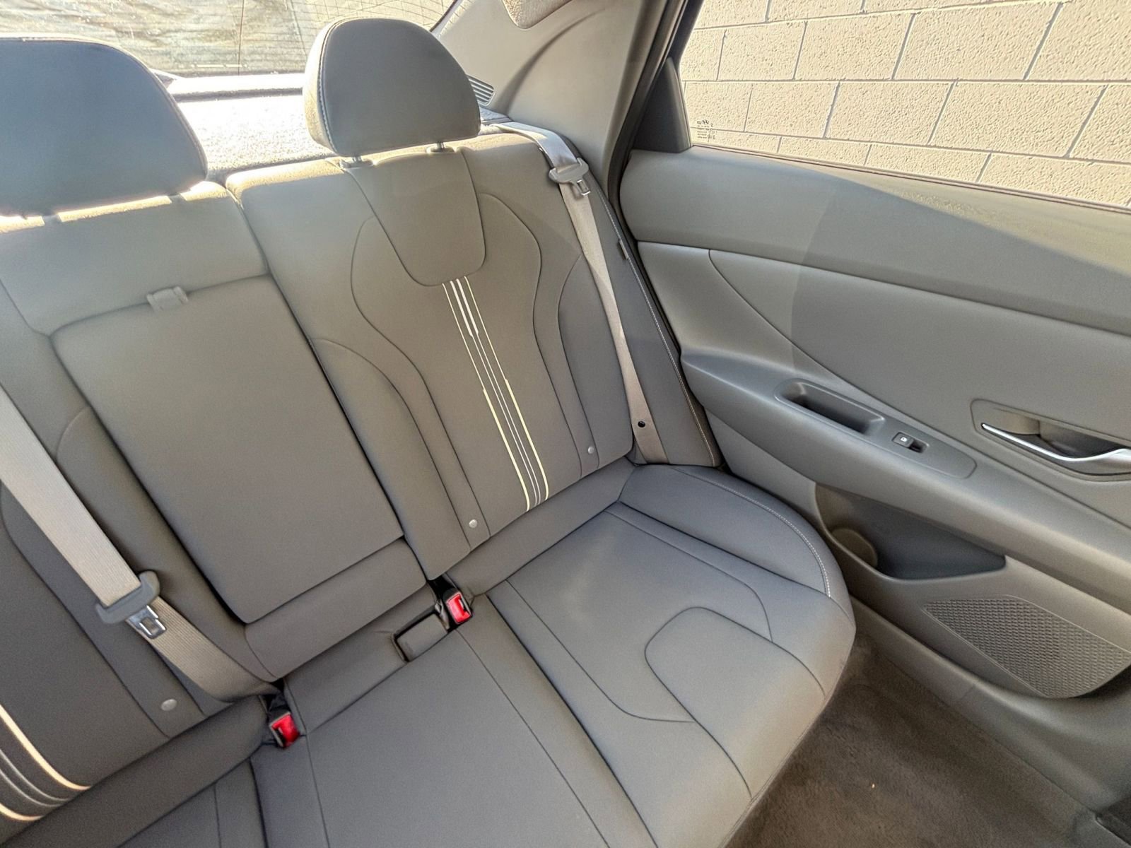 Used 2025 Hyundai Elantra SEL image 37