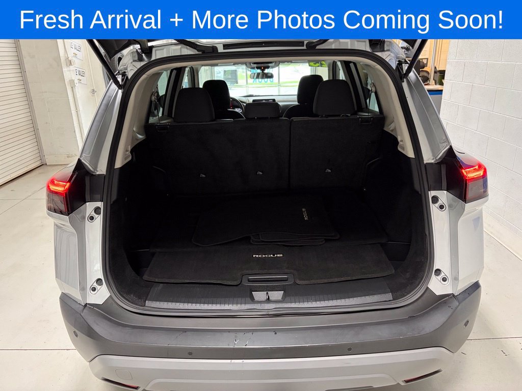 Used 2023 Nissan Rogue SV AWD/4WD image 17