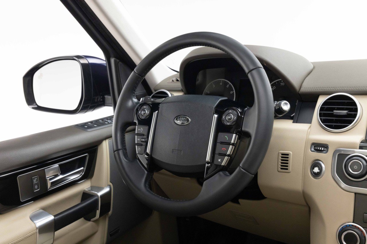 Used 2016 Land Rover LR4 HSE AWD/4WD image 10