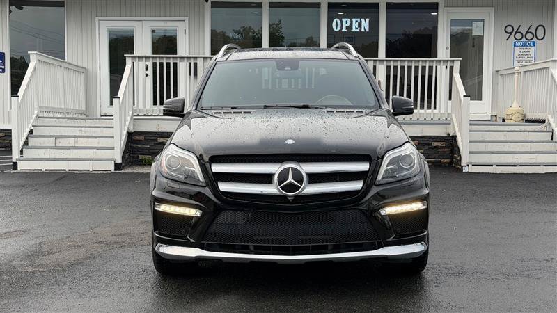 Used 2016 Mercedes-Benz GL 550 4MATIC image 9