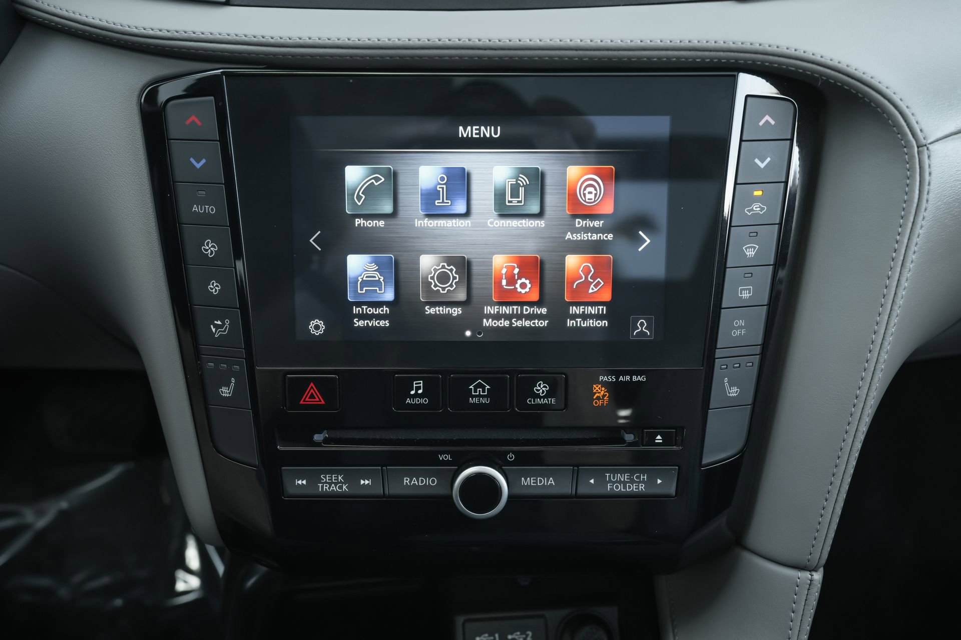 Used 2025 INFINITI QX50 Luxe image 12