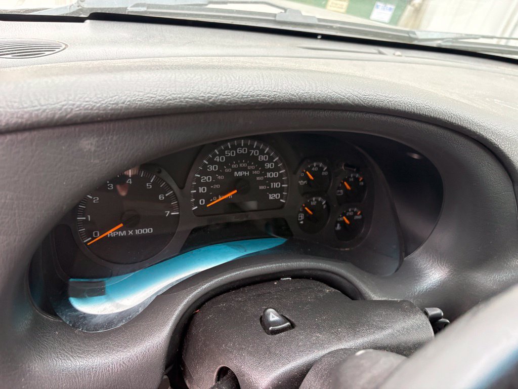 Used 2003 Chevrolet TrailBlazer LT w/ Driver Convenience Package AWD/4WD image 11