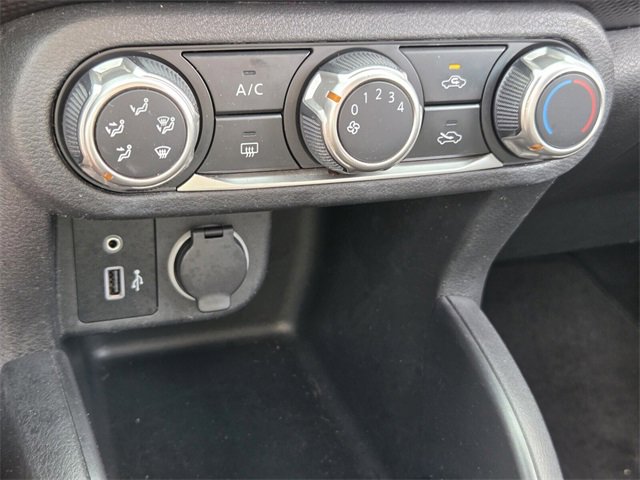 Certified 2020 Nissan Kicks S image 17