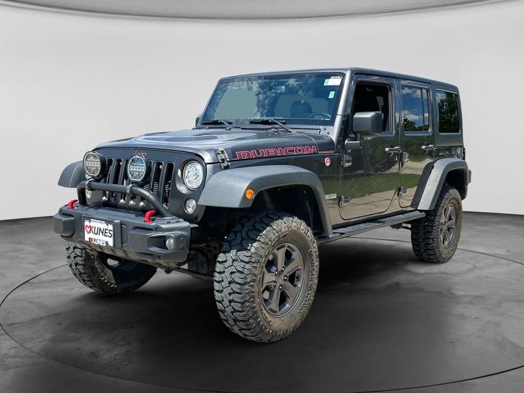 Used 2018 Jeep Wrangler Unlimited Rubicon w/ Connectivity Group AWD/4WD image 3