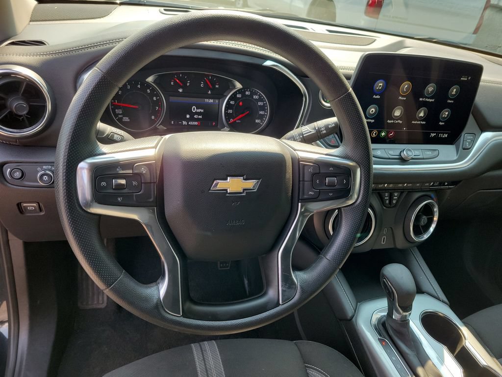 Used 2025 Chevrolet Blazer LT AWD/4WD image 26
