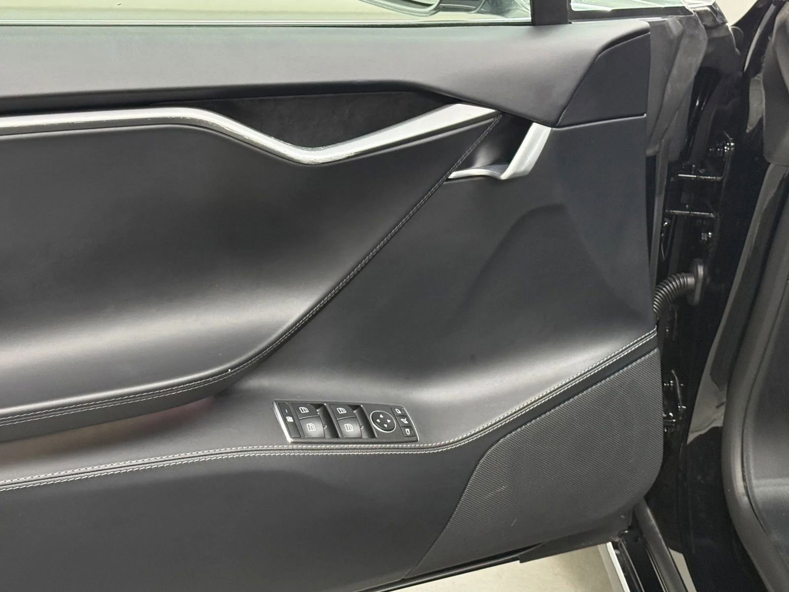 Used 2019 Tesla Model S Long Range image 27