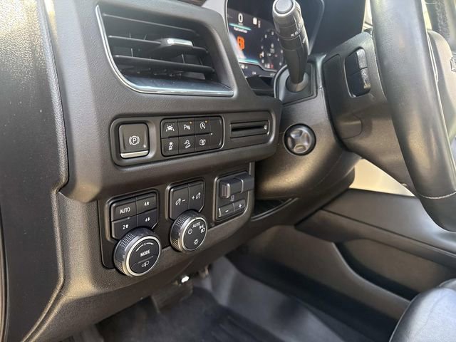 Used 2023 Chevrolet Suburban Z71 w/ Z71 Off-Road Package AWD/4WD image 25