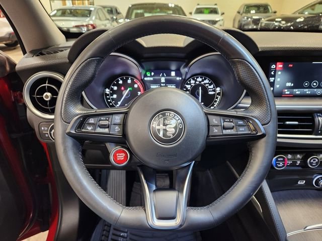Used 2021 Alfa Romeo Stelvio Ti w/ Nero Edizione image 19