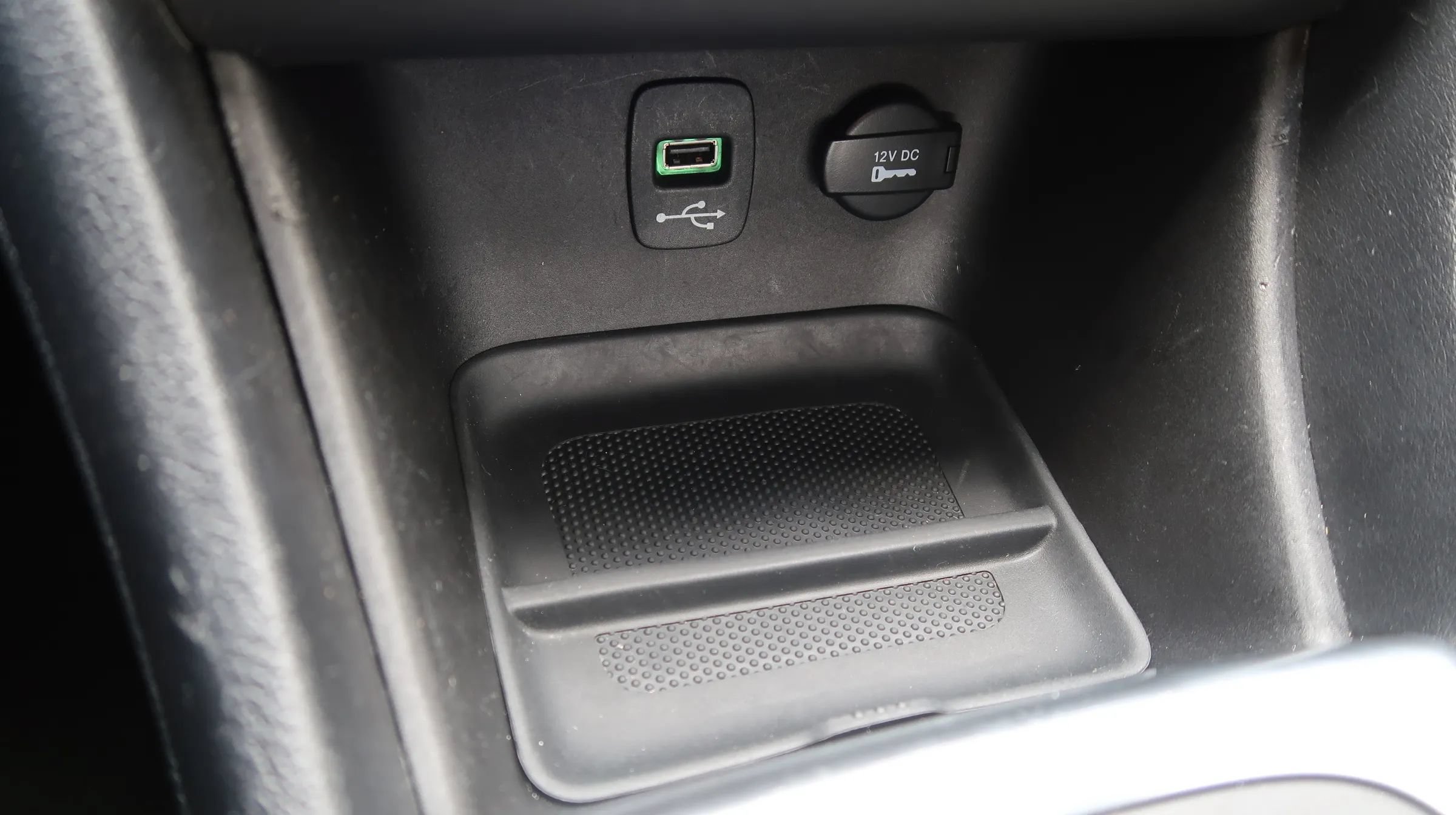 Used 2014 Dodge Avenger SXT FWD image 33