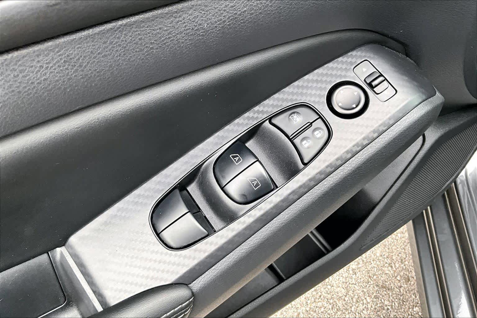 Used 2025 Nissan Altima 2.5 SV FWD image 35