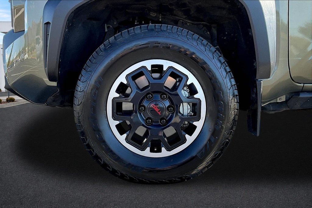 Used 2024 Toyota Tacoma TRD Off-Road w/ TRD Off Road Upgrade Package AWD/4WD image 33