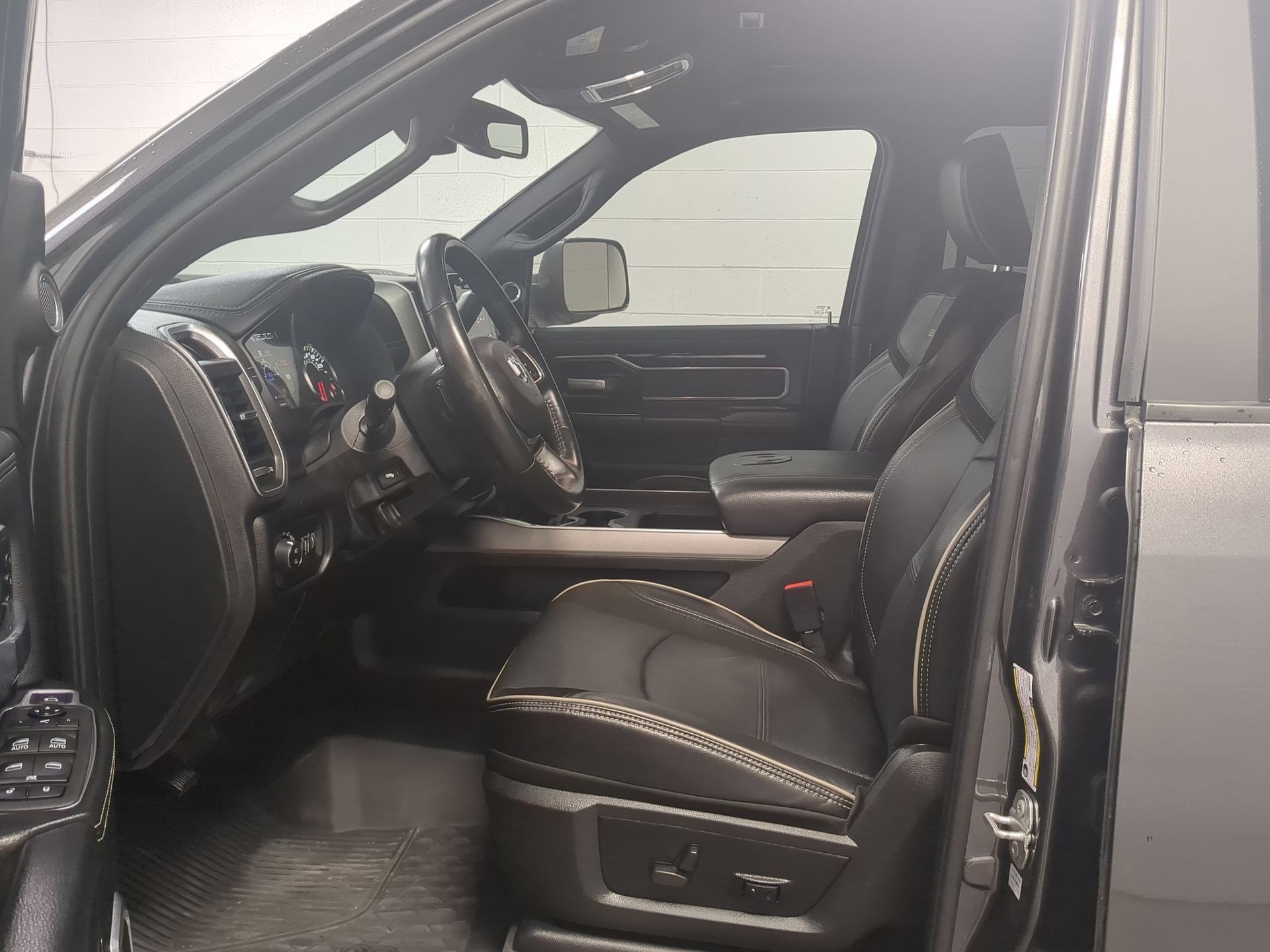 Used 2021 RAM 2500 Laramie image 17