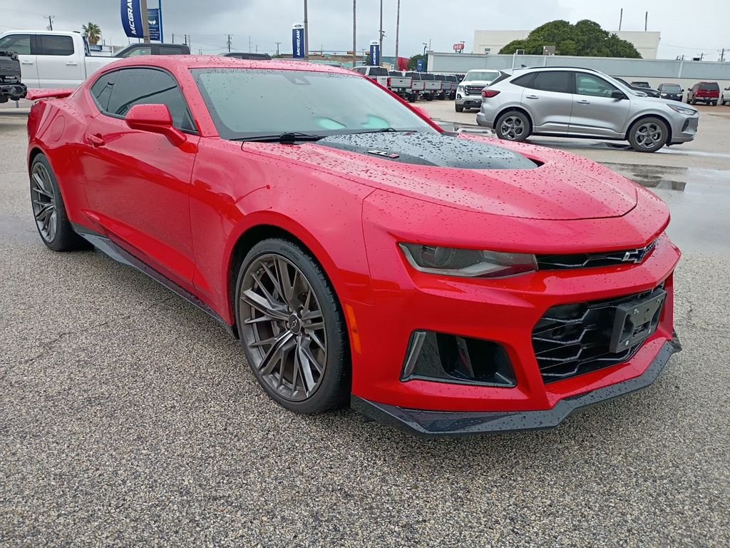 Used 2022 Chevrolet Camaro ZL1 RWD image 5