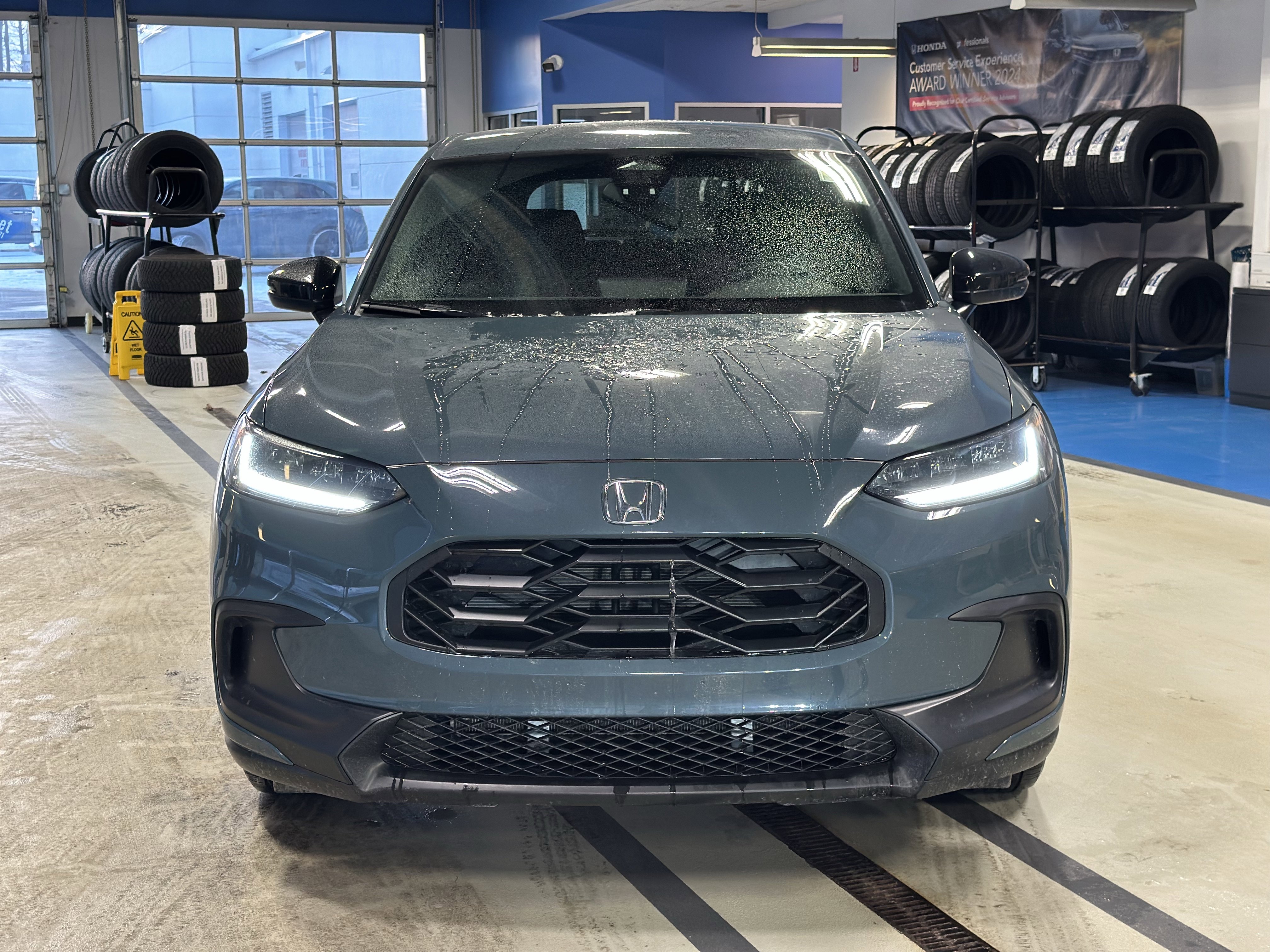 Used 2024 Honda HR-V Sport image 2