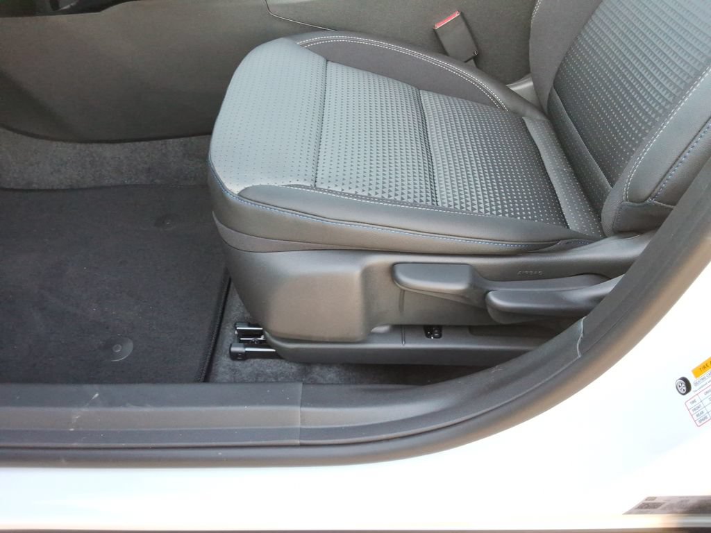 New 2026 Chevrolet Trax LT w/ Driver Confidence Package FWD image 22