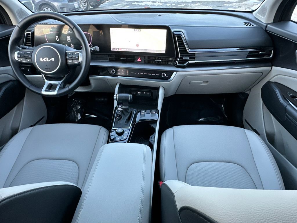 Certified 2024 Kia Sportage EX image 17