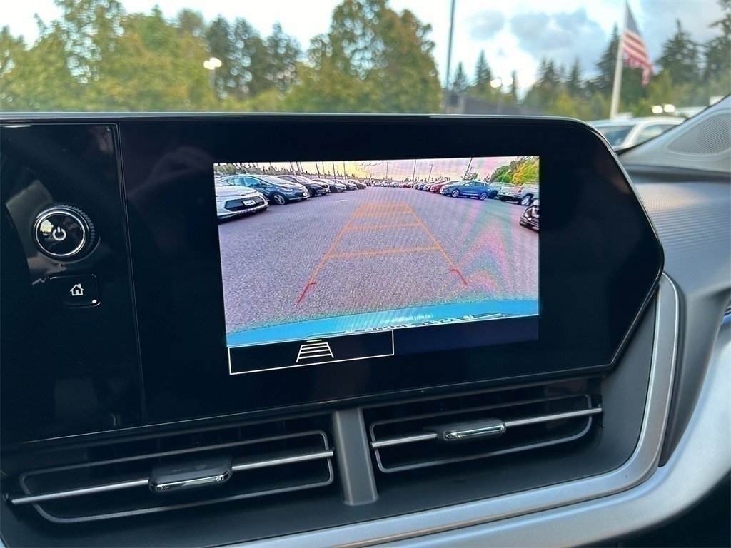 New 2025 Chevrolet Trax LS w/ LS Convenience Package FWD image 24