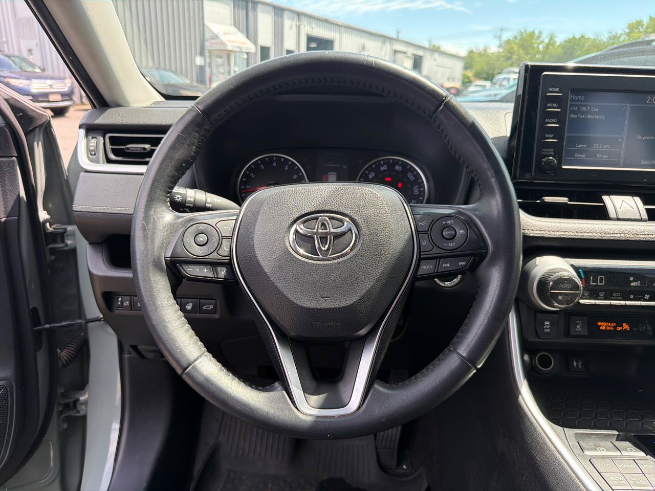 Used 2019 Toyota RAV4 XLE w/ Convenience Package AWD/4WD image 24