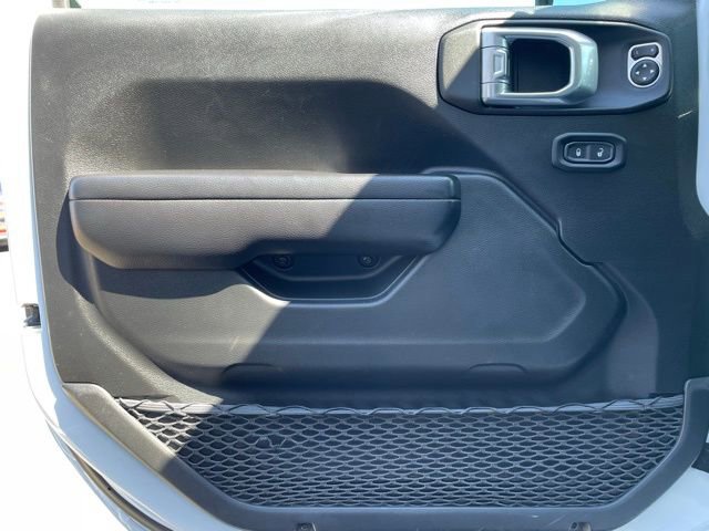 Used 2021 Jeep Gladiator Willys image 9