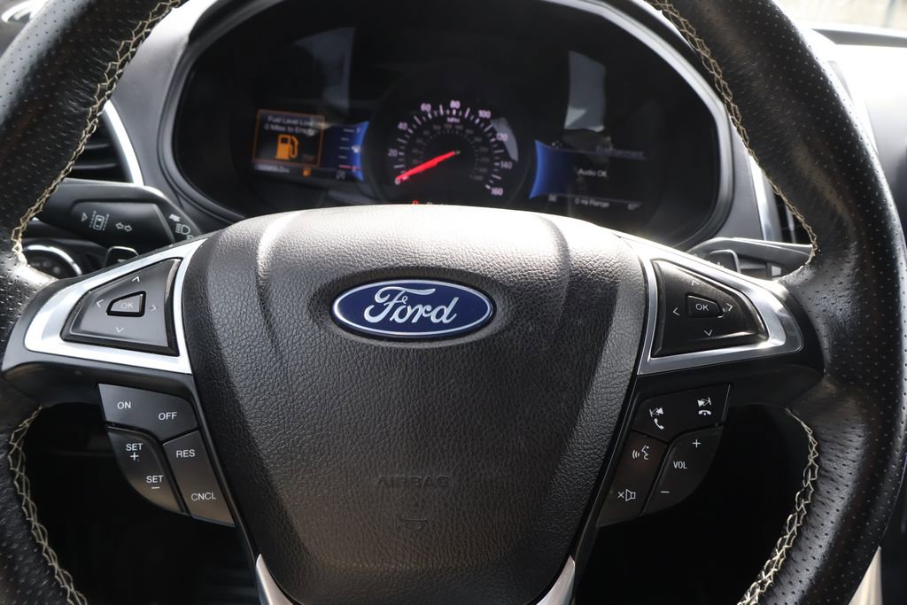 Used 2023 Ford Edge ST image 28