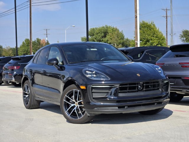 Used 2023 Porsche Macan Turbo AWD/4WD image 2
