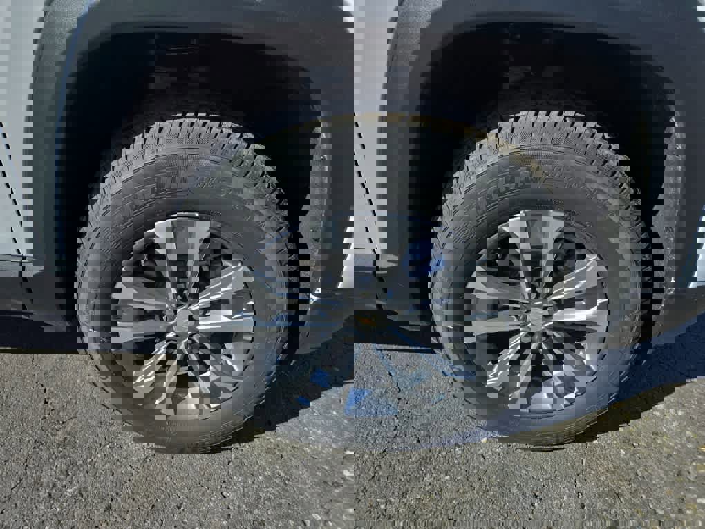 New 2026 Chevrolet Equinox LT w/ Convenience Package II image 9