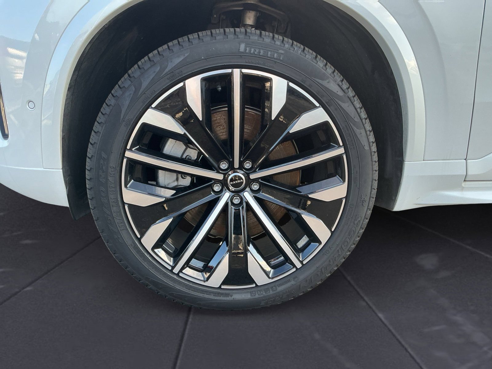 New 2026 Volvo XC90 T8 Plus AWD/4WD image 14