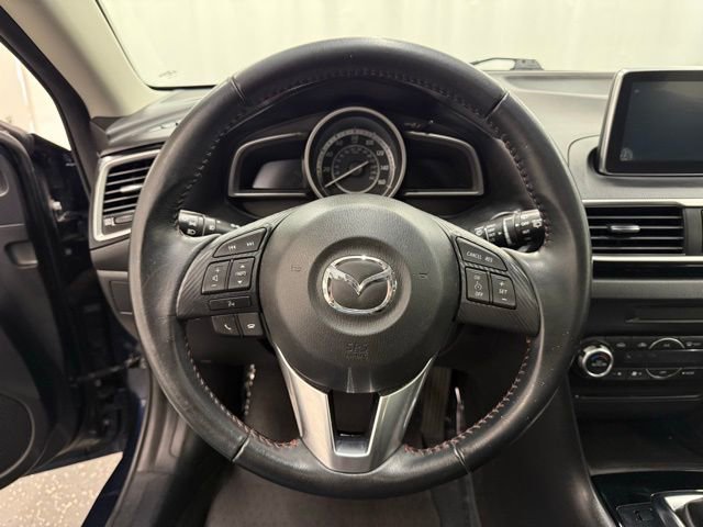 Used 2015 MAZDA MAZDA3 i Touring w/ Technology Package FWD image 13