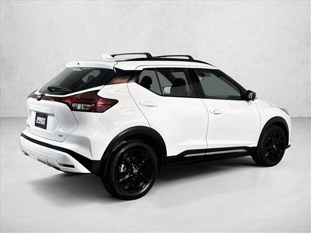 Used 2023 Nissan Kicks SR w/ Interior Electronics Package FWD image 5