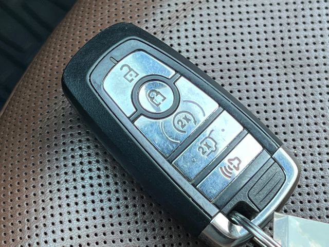 Used 2021 Lincoln Aviator Reserve w/ Elements Package Plus AWD/4WD image 32
