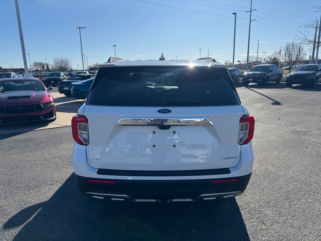 Certified 2023 Ford Explorer XLT w/ Equipment Group 202A image 4