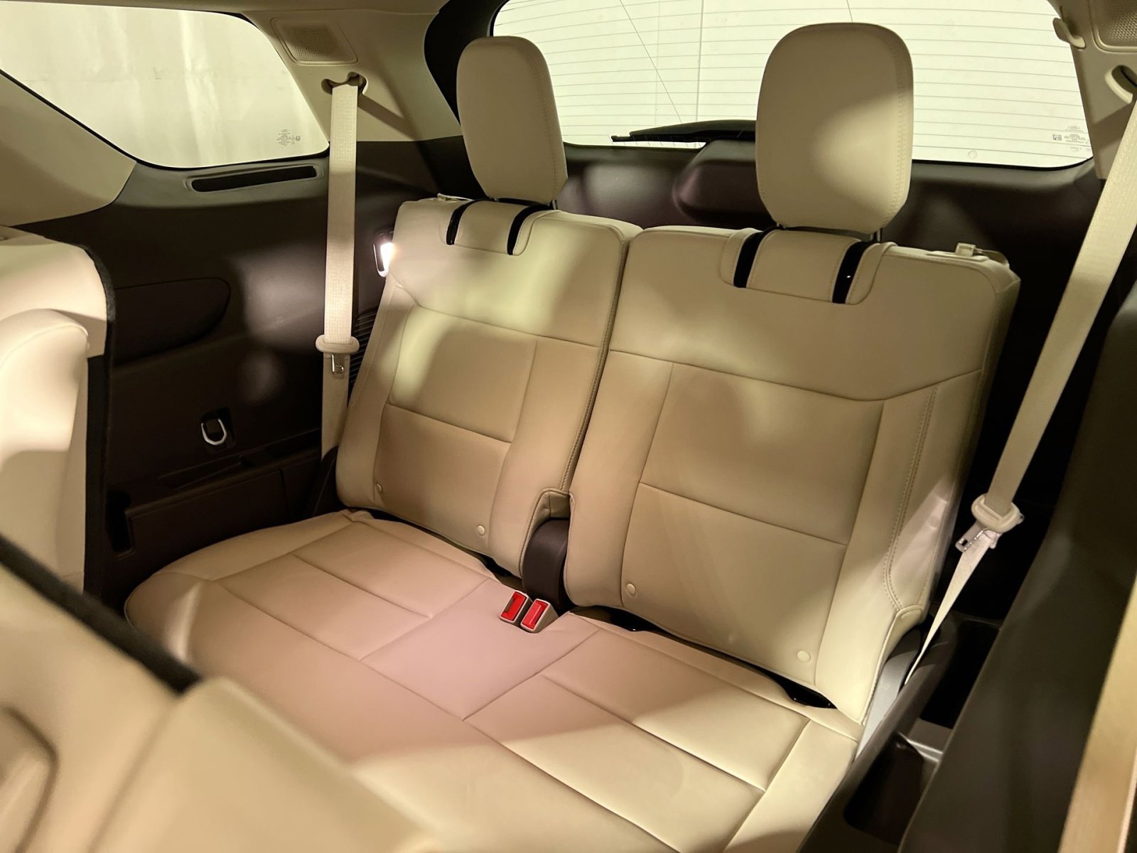 Used 2023 Ford Explorer Platinum w/ Technology Package image 27