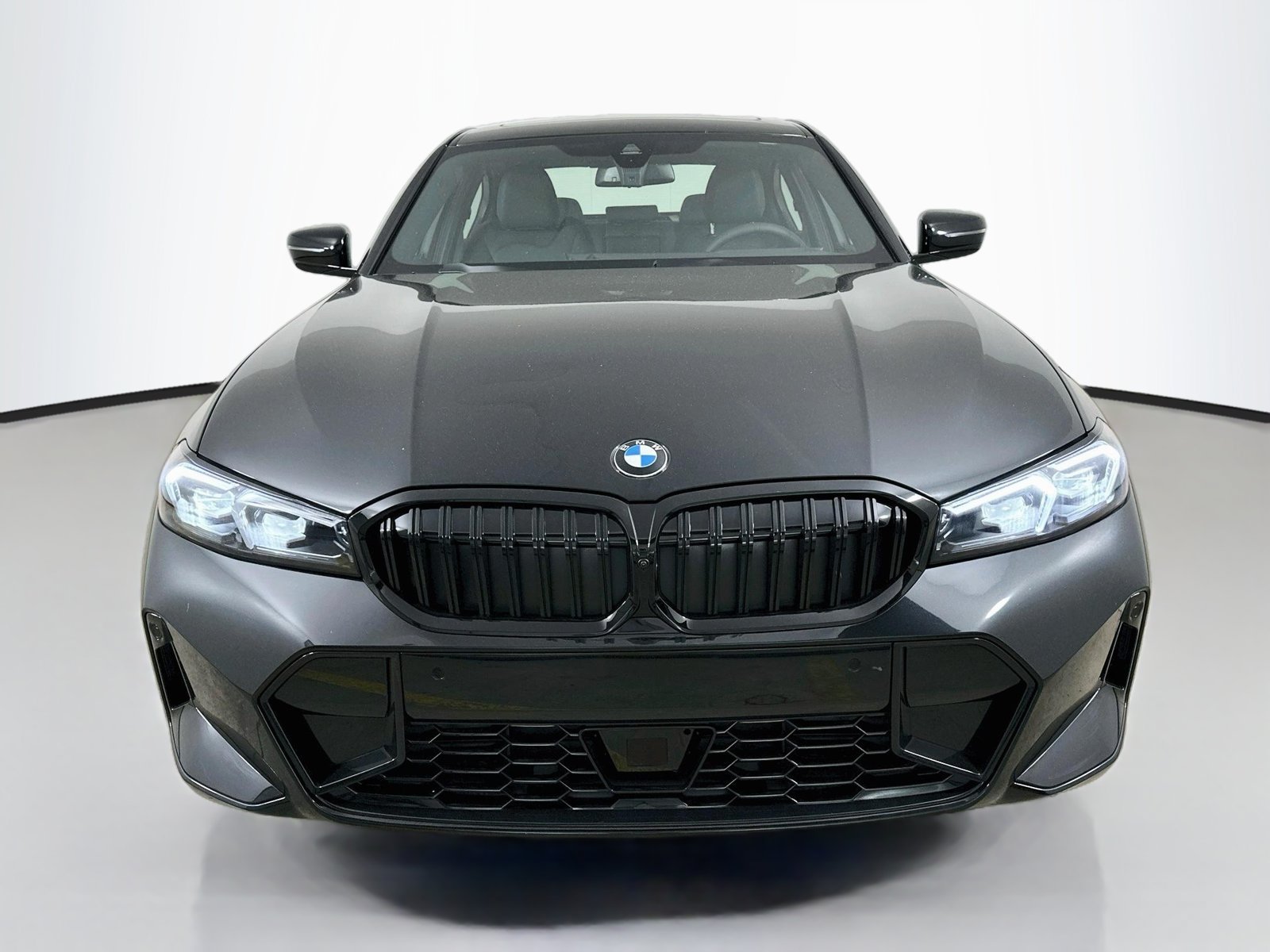New 2026 BMW 330i xDrive Sedan w/ M Sport Package AWD/4WD image 2