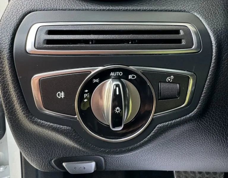 Used 2015 Mercedes-Benz C 300 4MATIC Sedan image 46