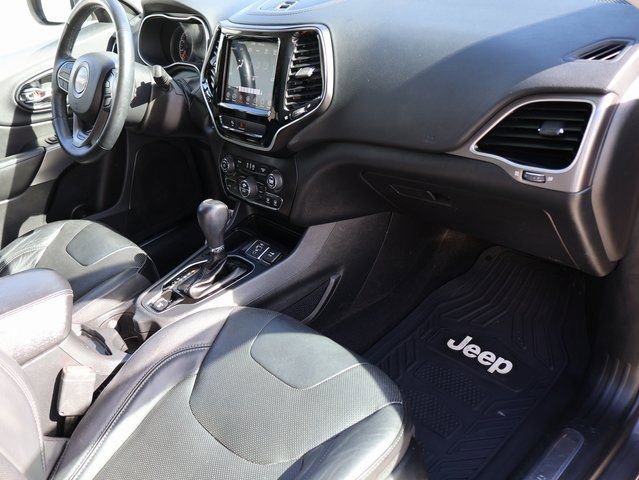 Used 2019 Jeep Cherokee Limited image 11