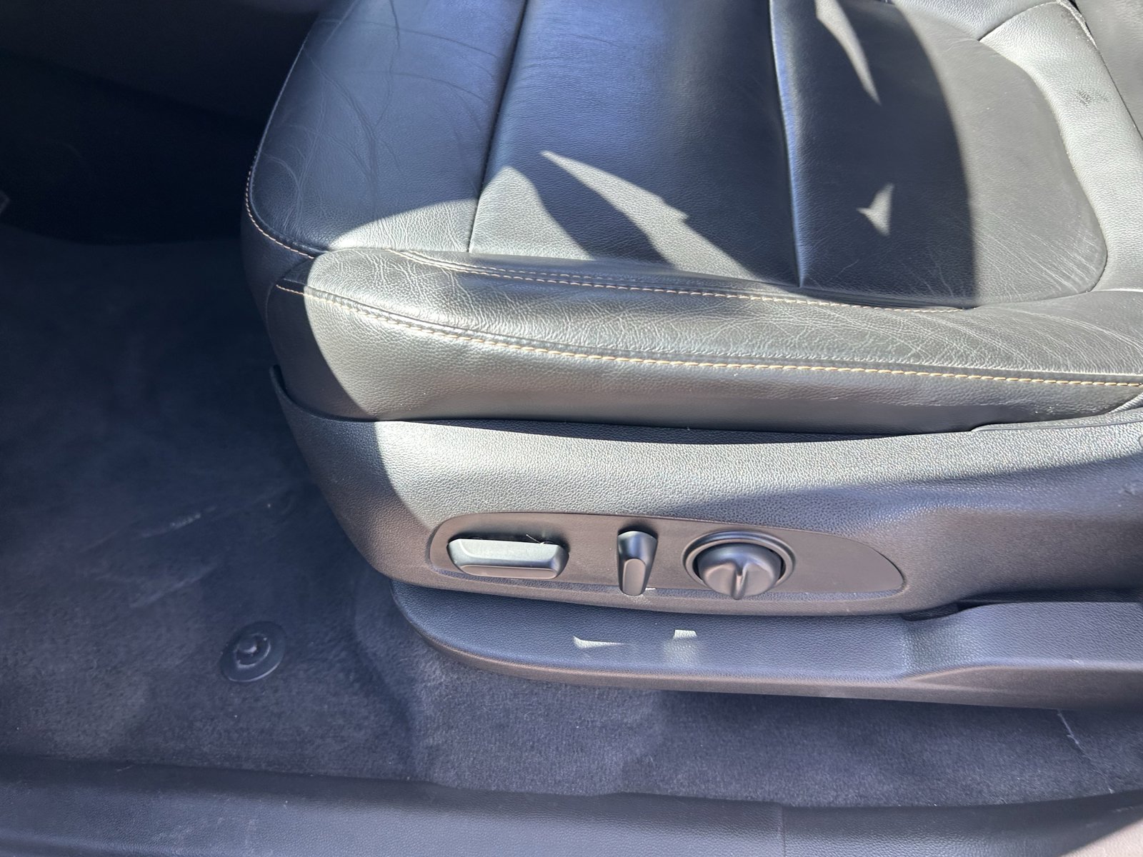 Used 2020 Chevrolet Traverse RS image 11