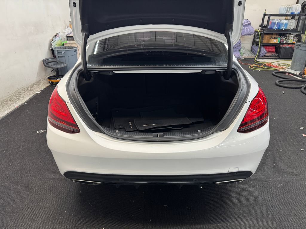 Used 2019 Mercedes-Benz C 300 Sedan image 6