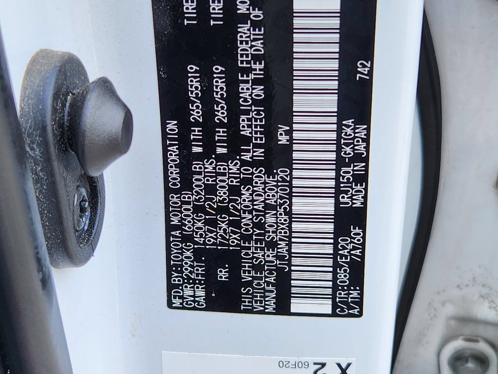 Used 2023 Lexus GX 460 Premium w/ Accessory Package AWD/4WD image 23