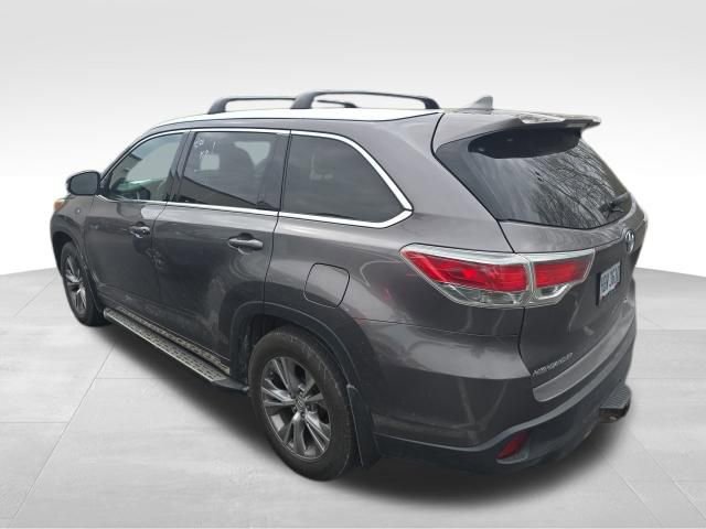Used 2015 Toyota Highlander XLE image 3