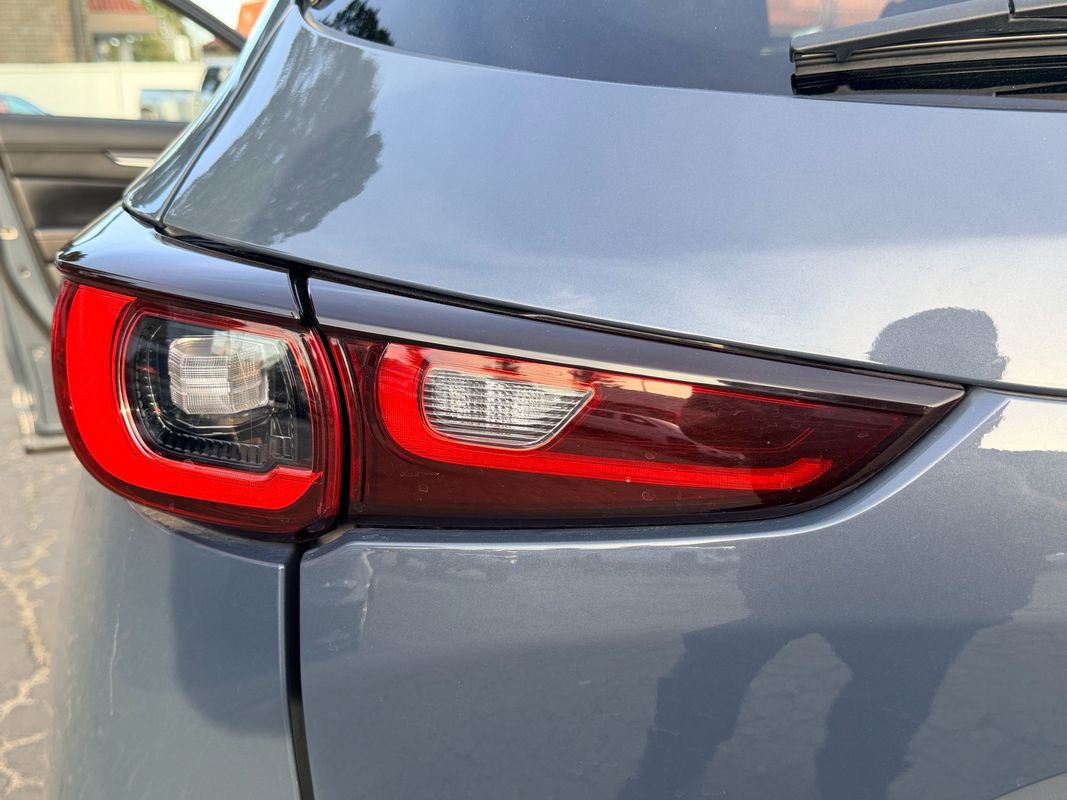 Used 2024 MAZDA CX-5 Carbon Edition image 10