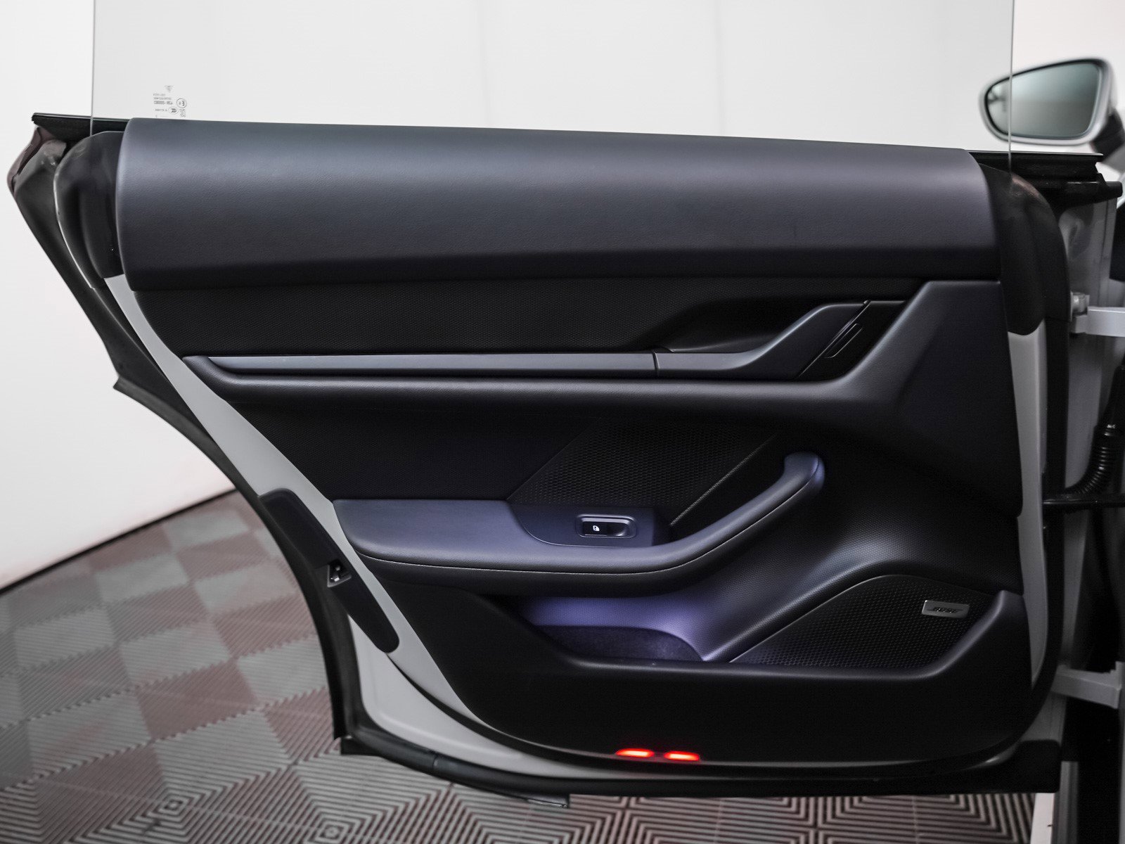 Used 2024 Porsche Taycan 4 Cross Turismo w/ Premium Package image 25