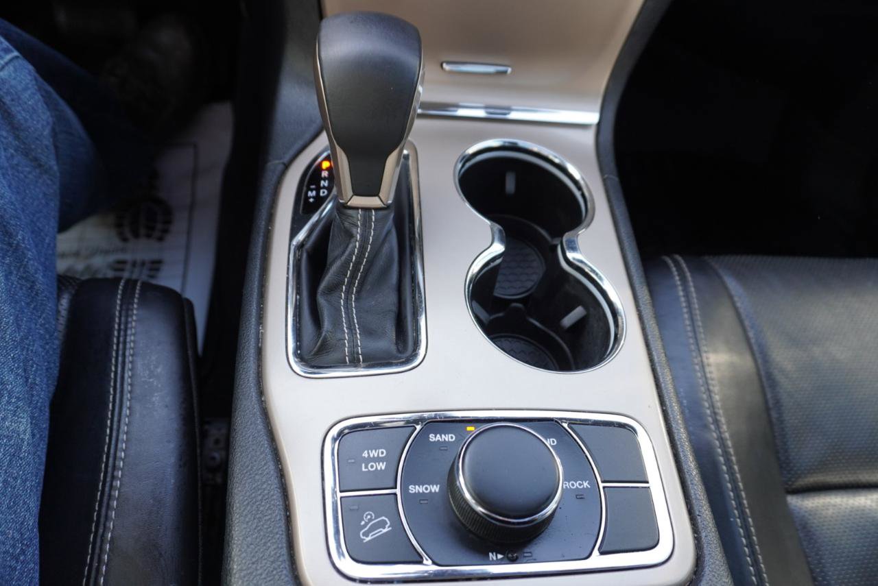 Used 2016 Jeep Grand Cherokee Limited w/ Luxury Group II image 14