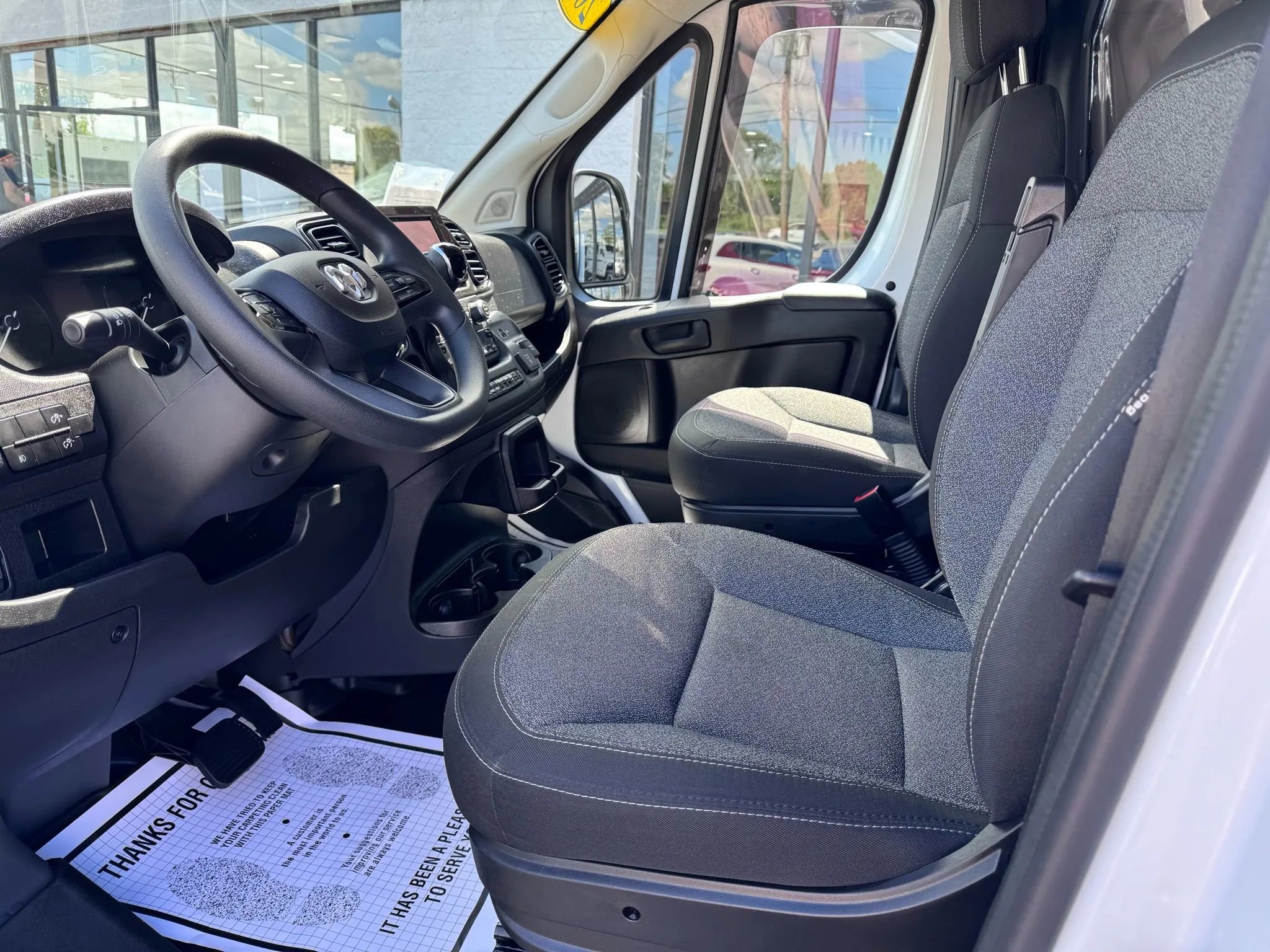 Used 2024 RAM ProMaster 3500 w/ Convenience Group FWD image 9