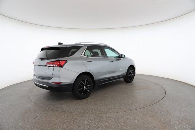 Used 2023 Chevrolet Equinox LT w/ Driver Convenience Package image 18