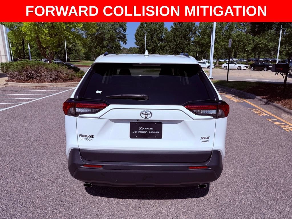 Used 2025 Toyota RAV4 XLE AWD/4WD image 6