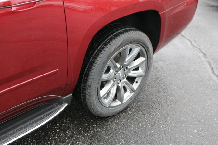 Used 2017 Chevrolet Suburban Premier image 12