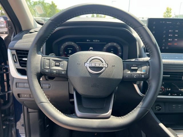 Used 2026 Nissan Rogue SL FWD image 13