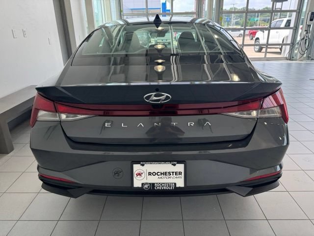 Used 2023 Hyundai Elantra SEL FWD image 40