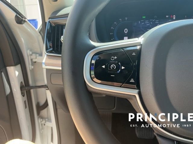 Certified 2025 Volvo XC90 B6 Plus AWD/4WD image 19