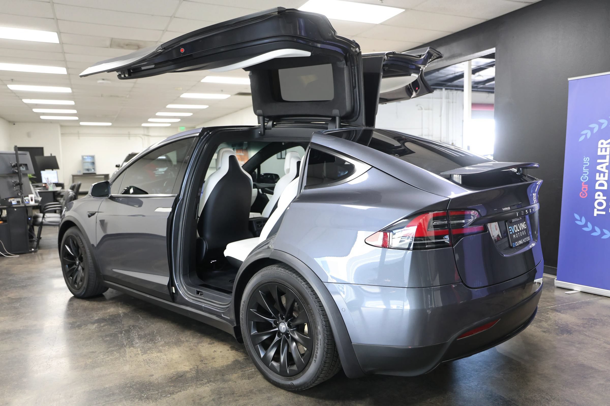 Used 2018 Tesla Model X 100D AWD/4WD image 13